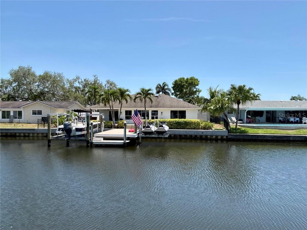 1357 52nd Ave., St Petersburg, FL 33703