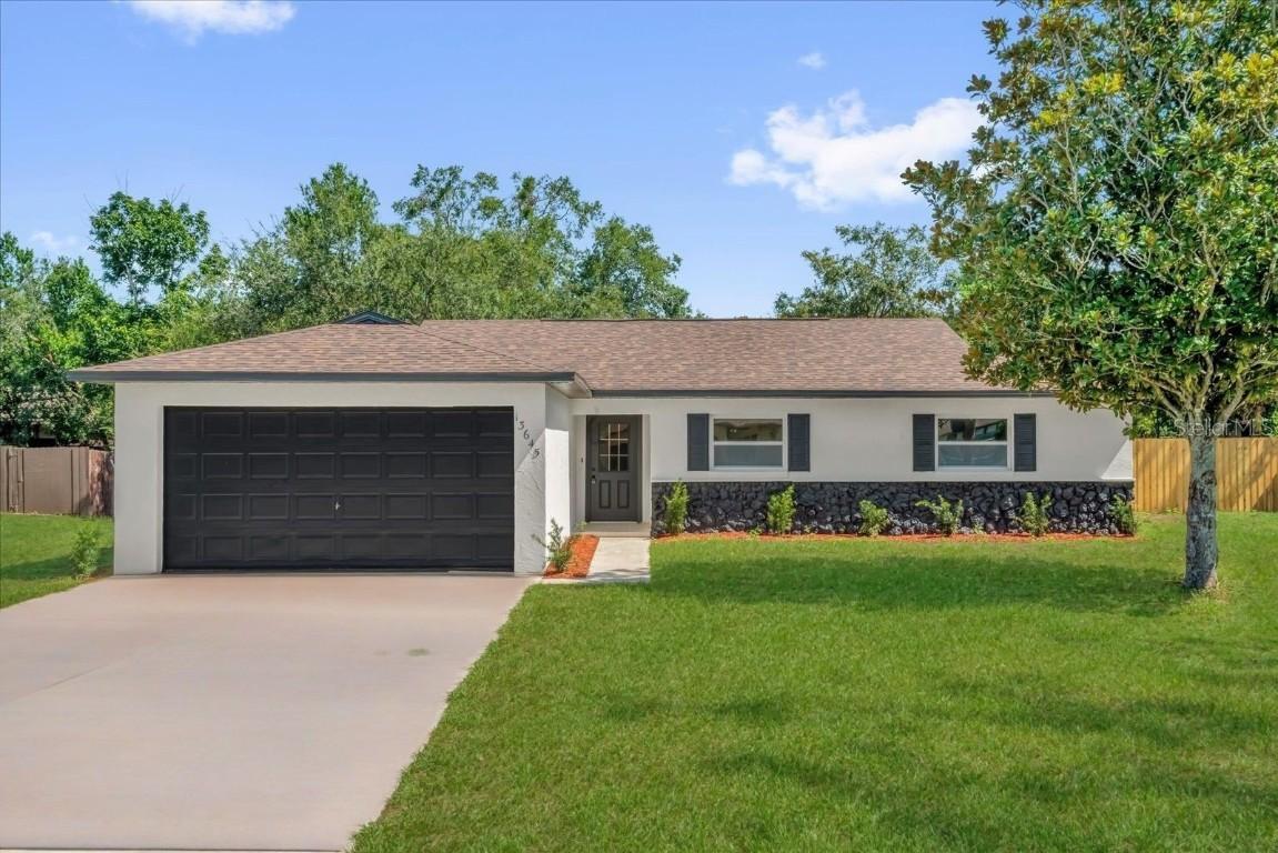 13645 Berkshire Ct., Grand Island, FL 32735