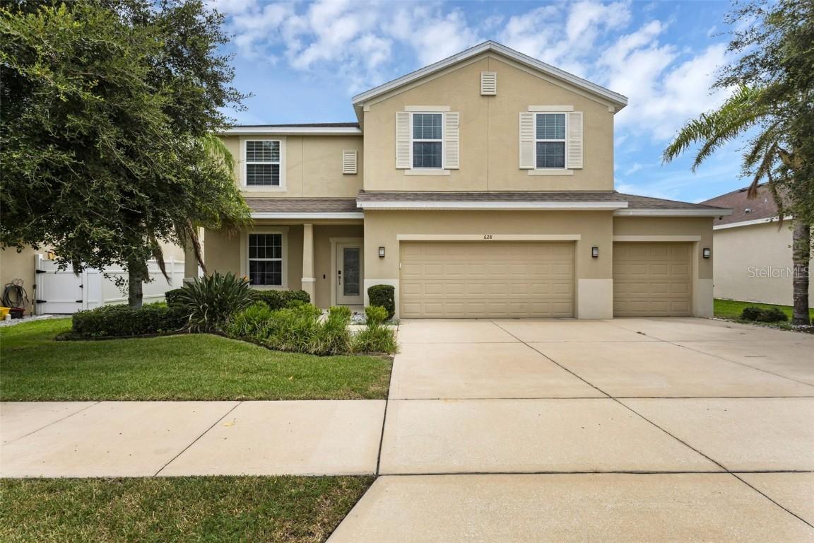 628 Neptune Dr., Groveland, FL 34736