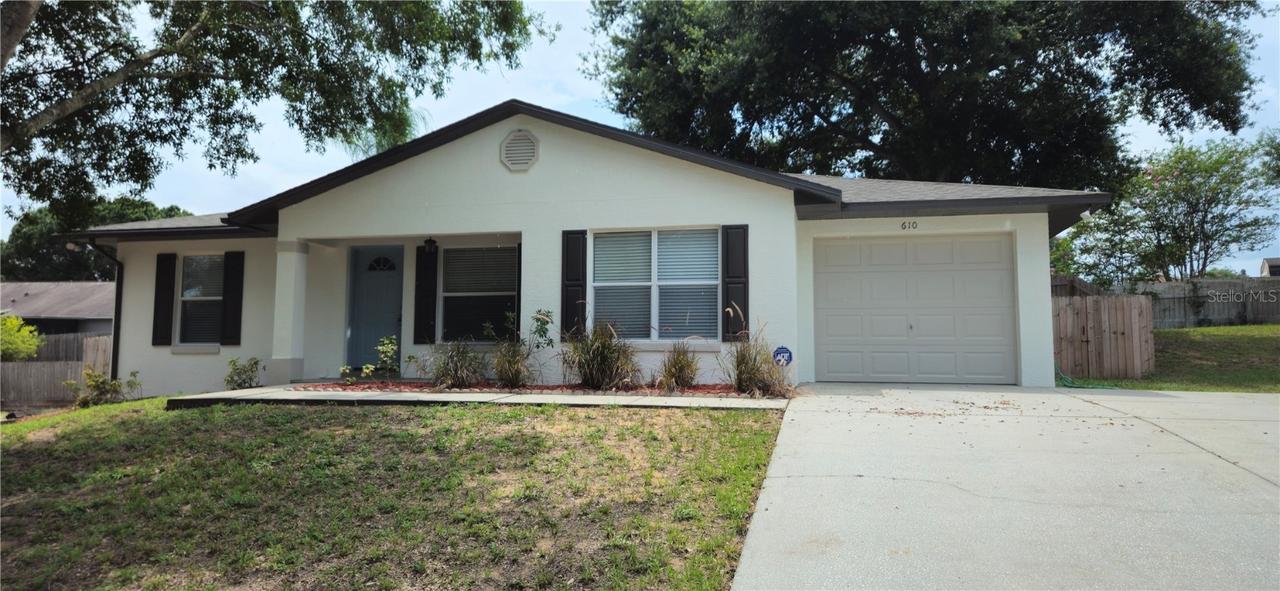 610 Windridge Pl., Tavares, FL 32778
