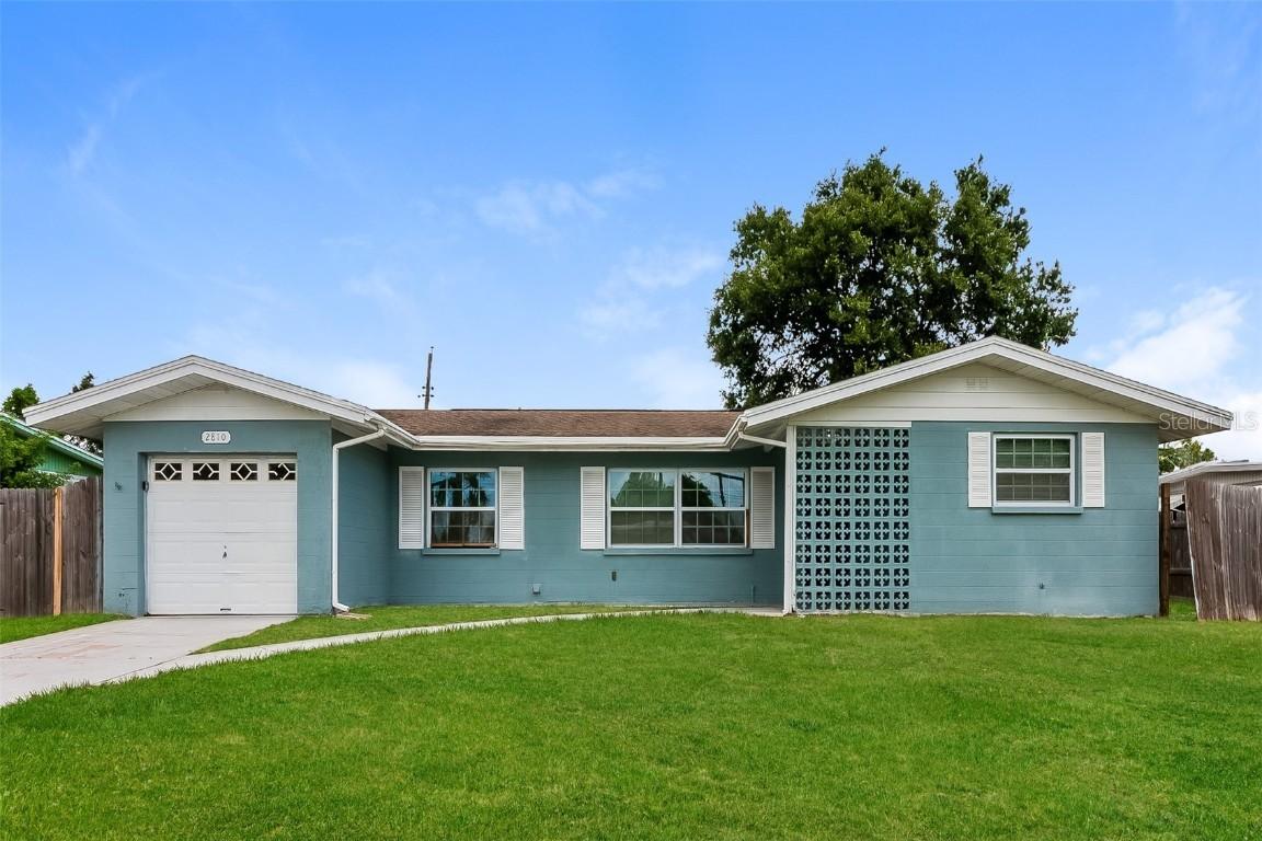 2810 Southern Pkwy., Bradenton, FL 34205