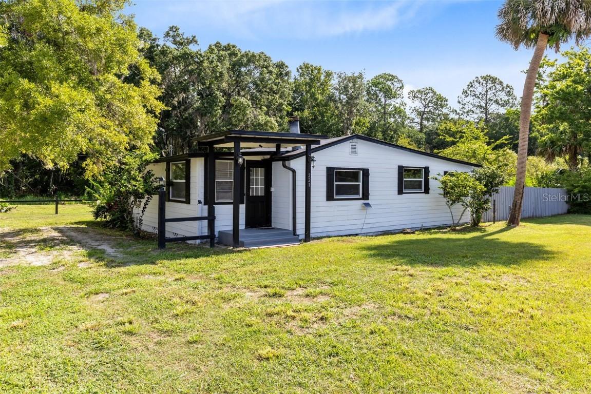 421 Main St., Deltona, FL 32725