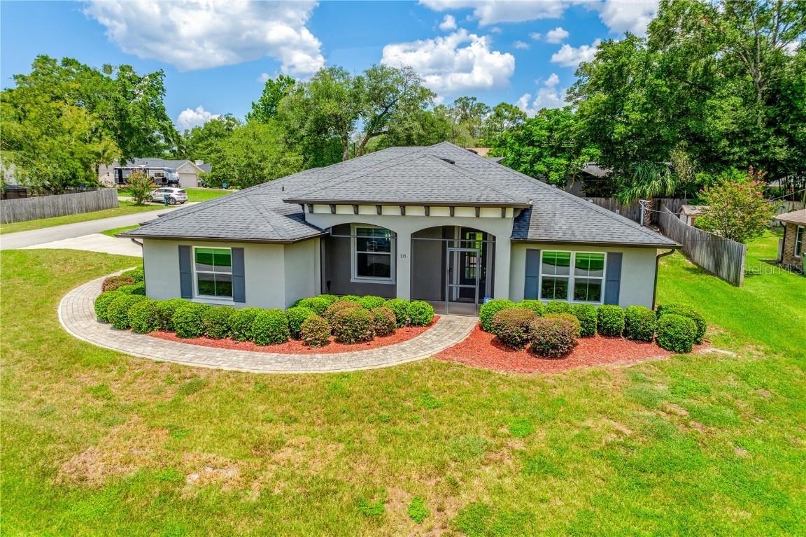 915 Crittenden Ave., Orange City, FL 32763