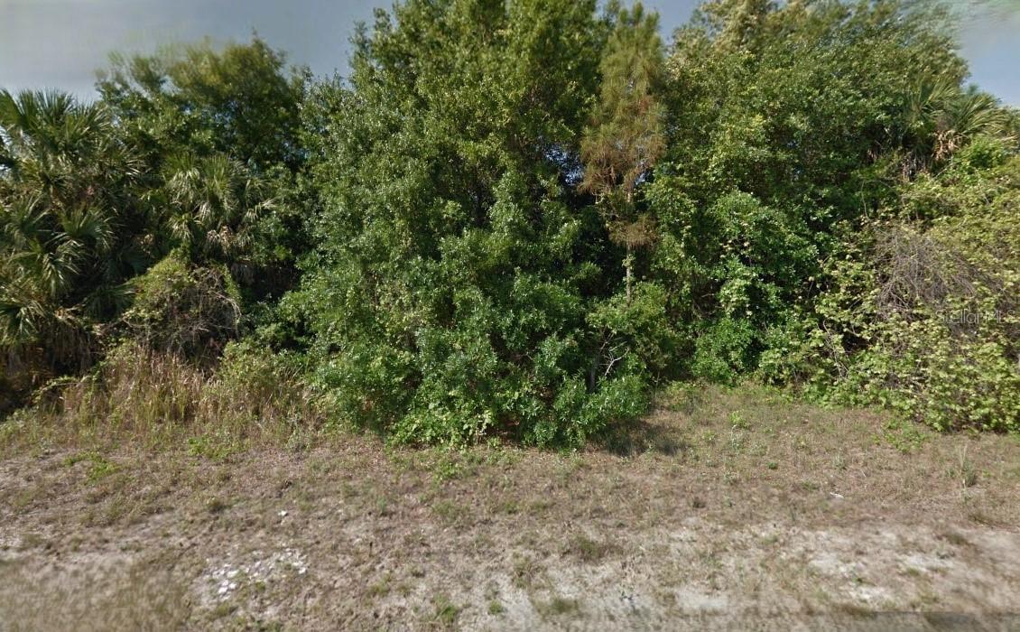 Hampshire Cir., North Port, FL 34288