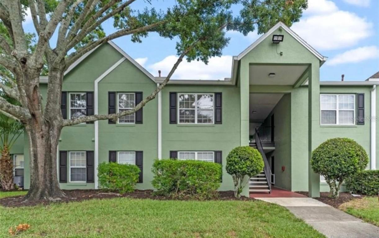 2053 Dixie Belle Dr. #E, Orlando, FL 32812