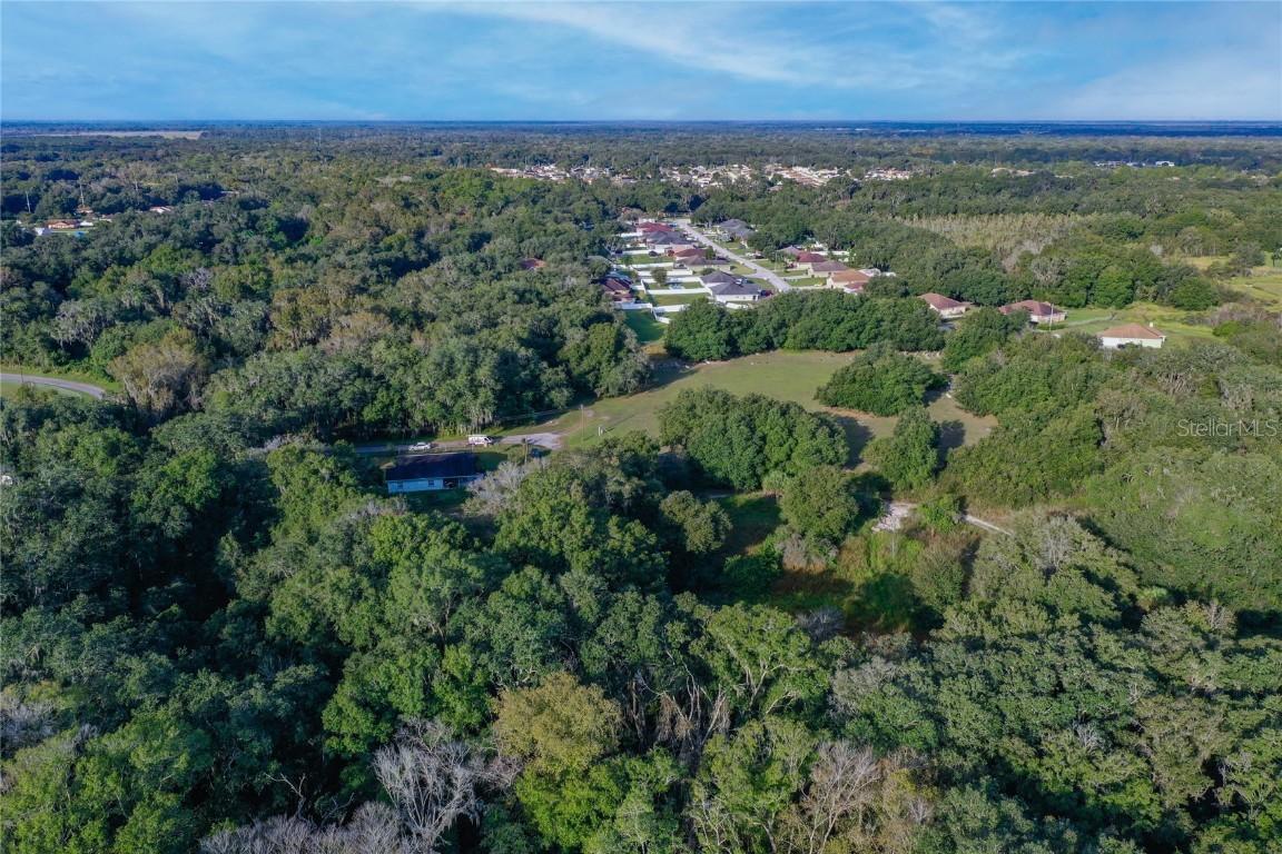 Arnaz Dr., Mulberry, FL 33860