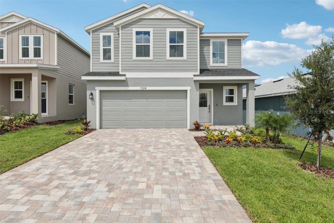 1924 Diamond Head Cir., Haines City, FL 33844