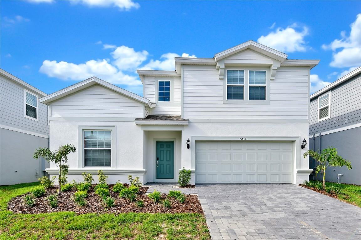 4237 Lana Ave., Davenport, FL 33897