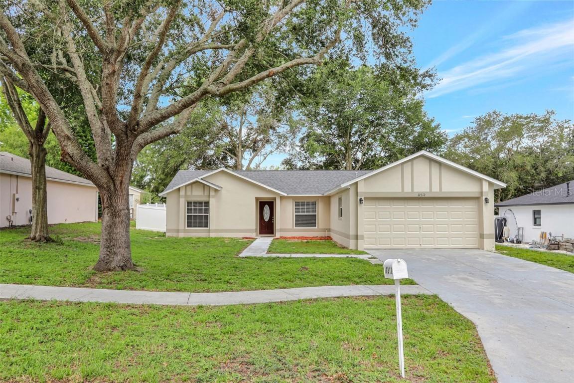12312 Woodglen Cir., Clermont, FL 34711