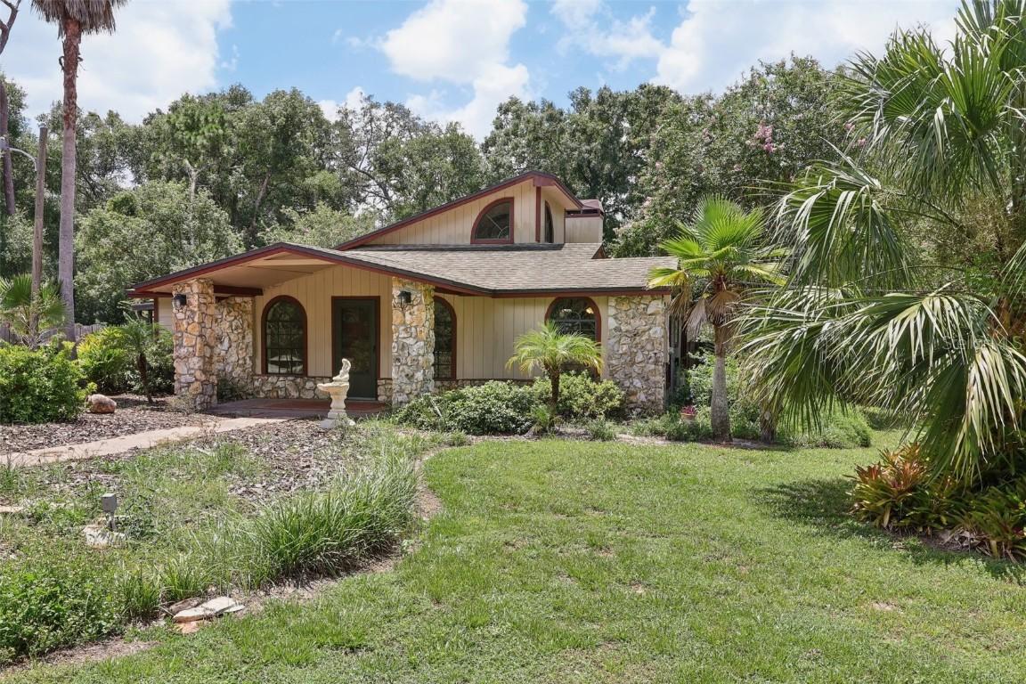 1620 Yvonne St., Apopka, FL 32712