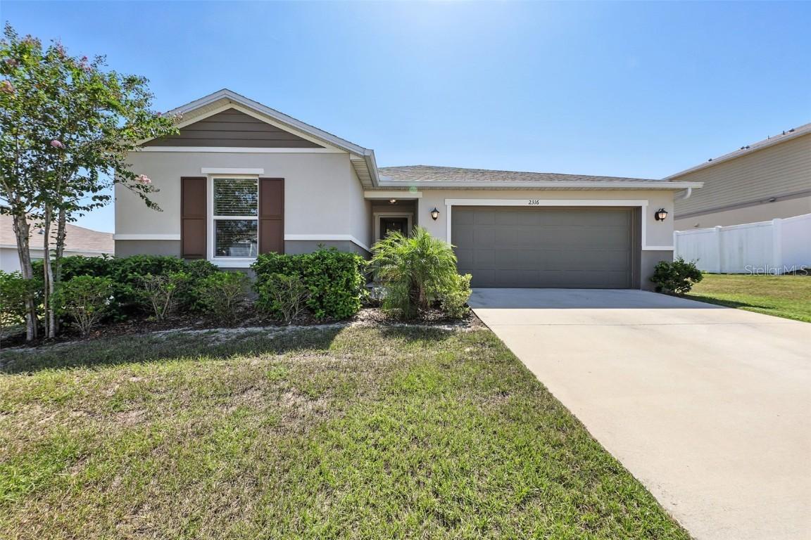 2316 Crossandra St., Mascotte, FL 34753