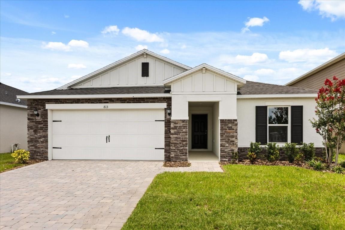 813 Wedgewood St., Lake Wales, FL 33859