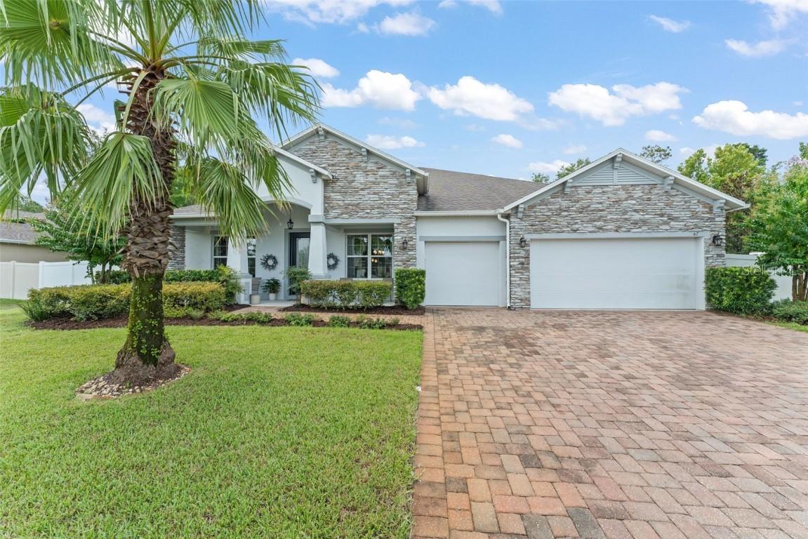 62 Virginia Ave., Deland, FL 32724