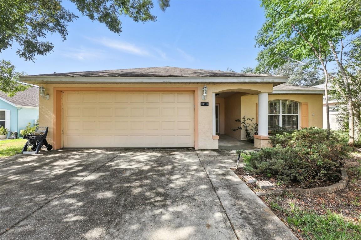 10314 Patrick Dr., Leesburg, FL 34788
