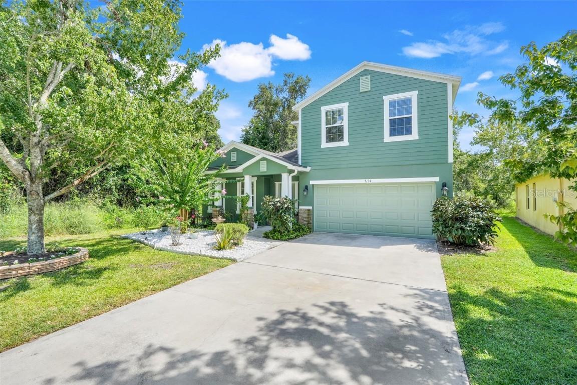 5101 Grassy Knoll Dr., Tavares, FL 32778