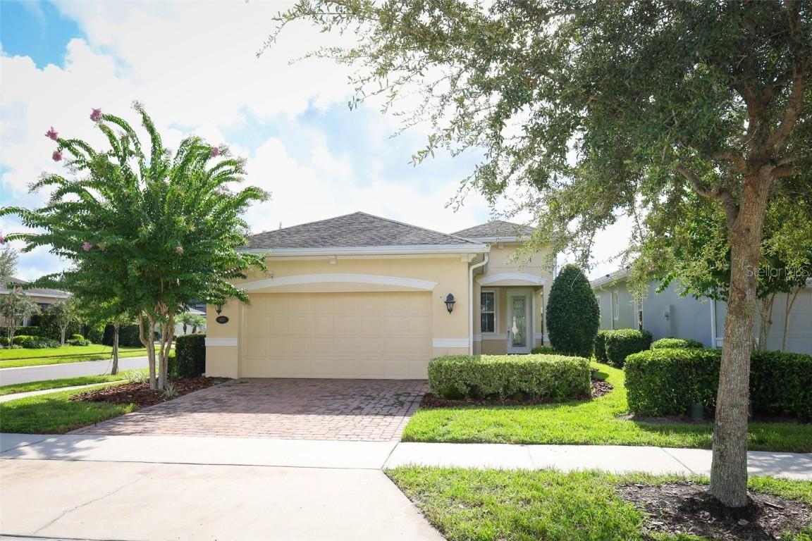 1677 Victoria Gardens Dr., Deland, FL 32724