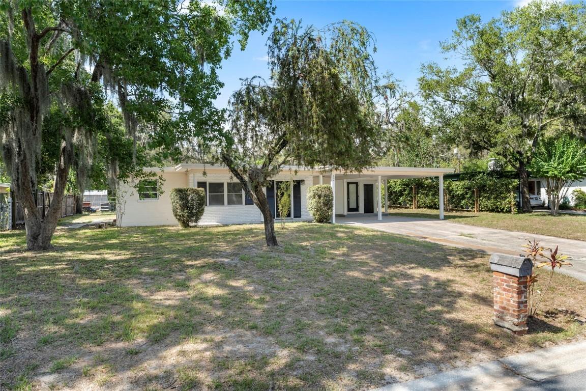 404 Courtney Dr., Temple Terrace, FL 33617
