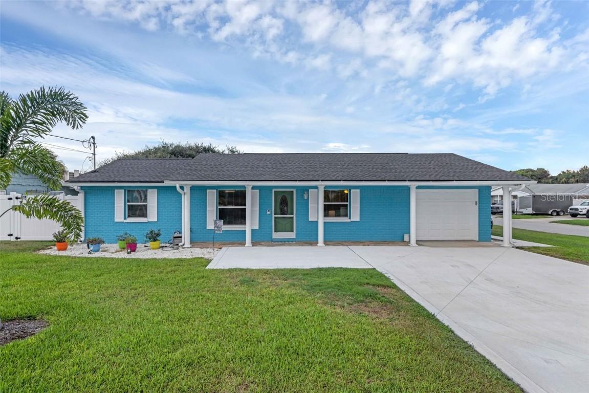 825 E 27th Ave., New Smyrna Beach, FL 32169