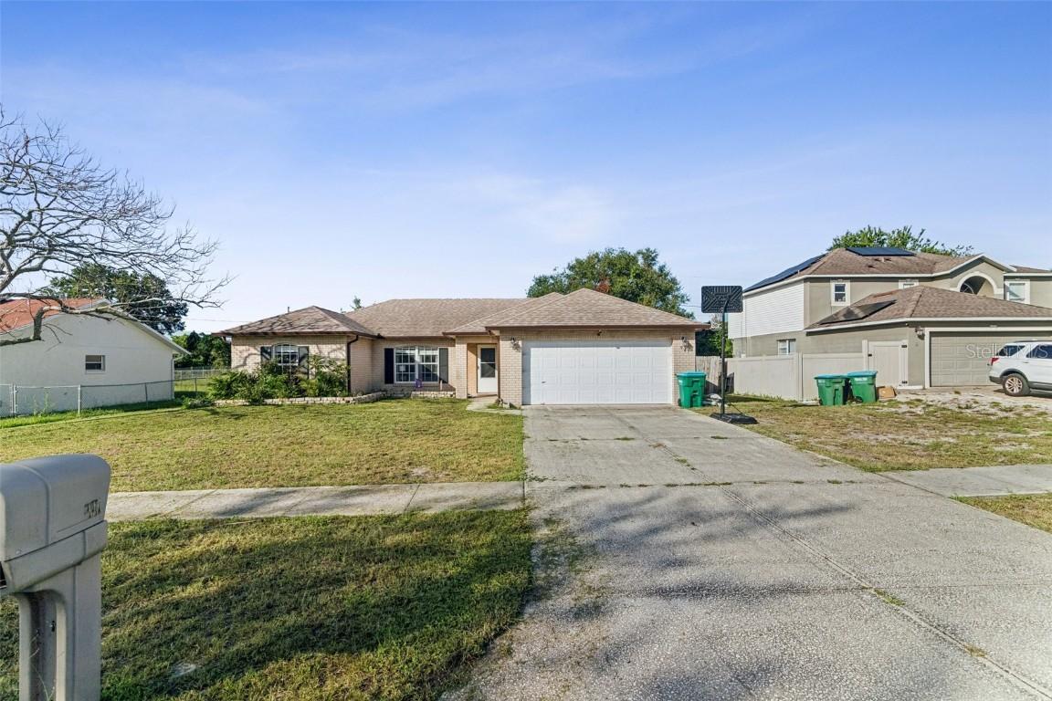 941 Wilmington Dr., Deltona, FL 32725