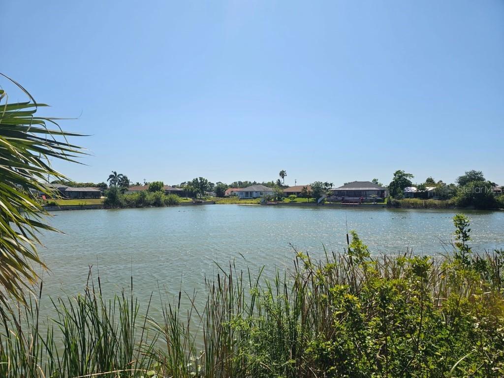 410 Nicholas Pkwy E, Cape Coral, FL 33990