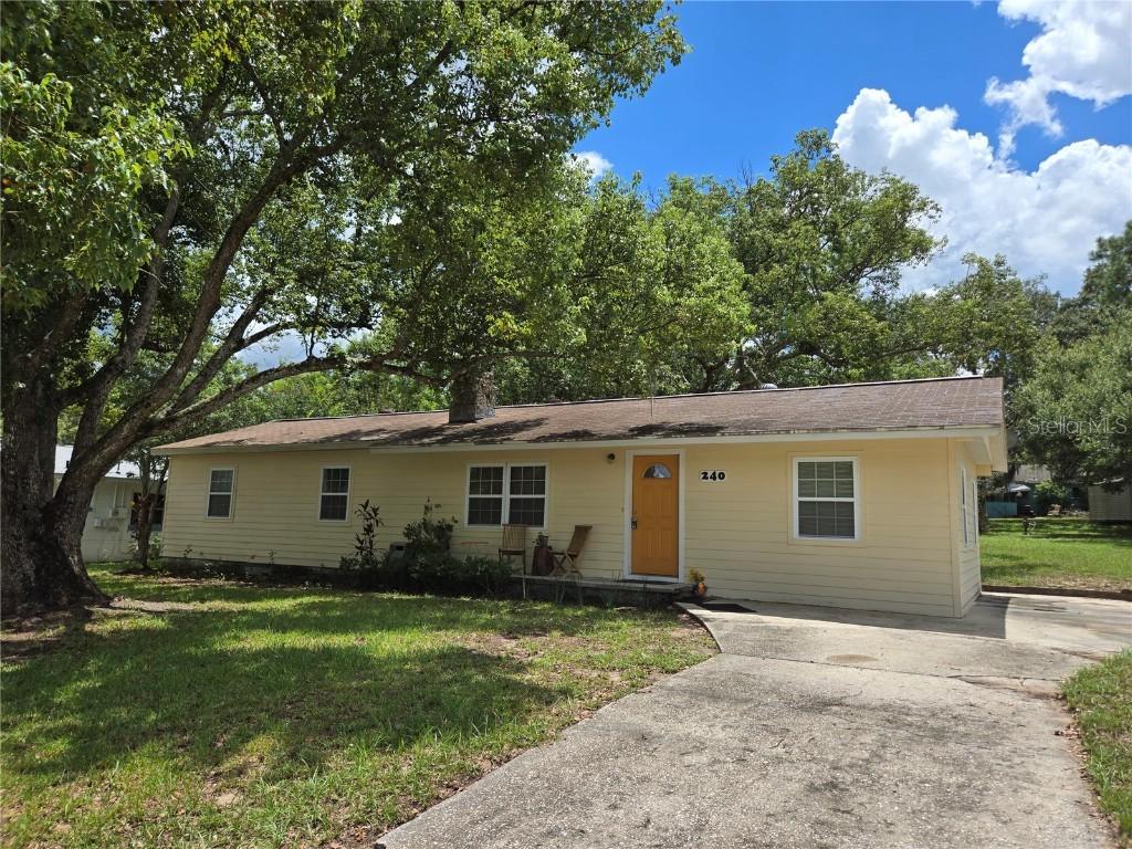 240 E Beach St., Groveland, FL 34736