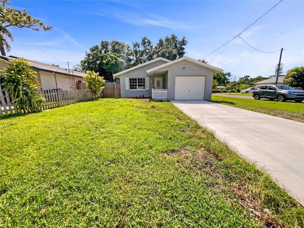5592 61st St., Kenneth City, FL 33709