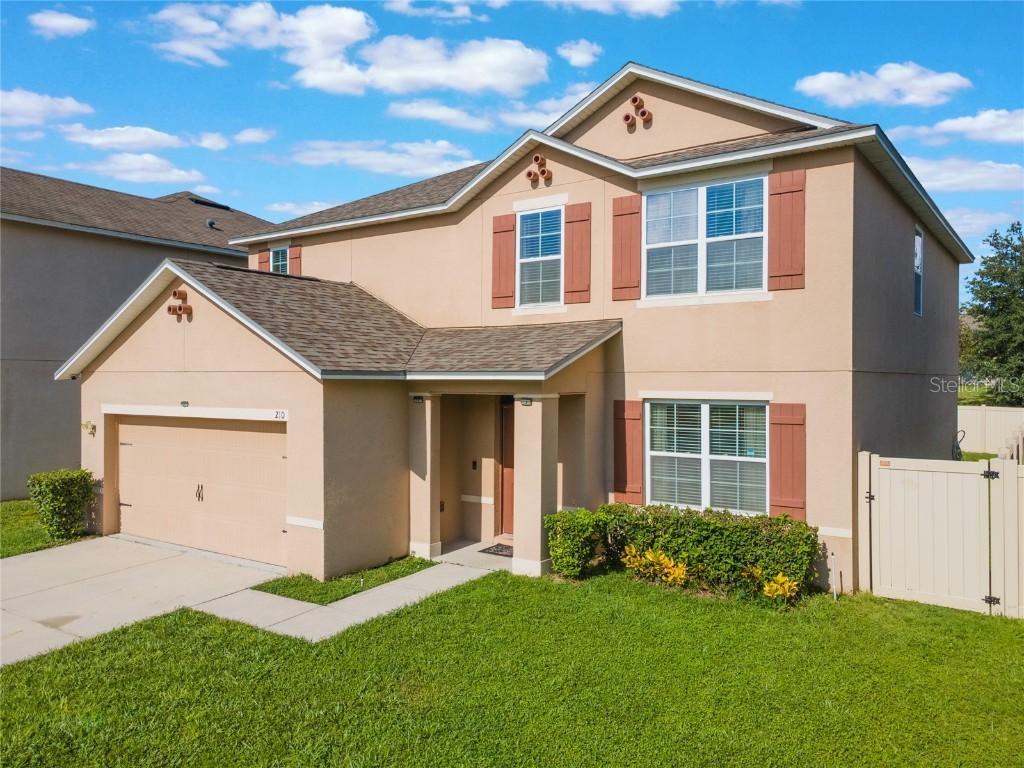 210 Lazy Willow Dr., Davenport, FL 33897