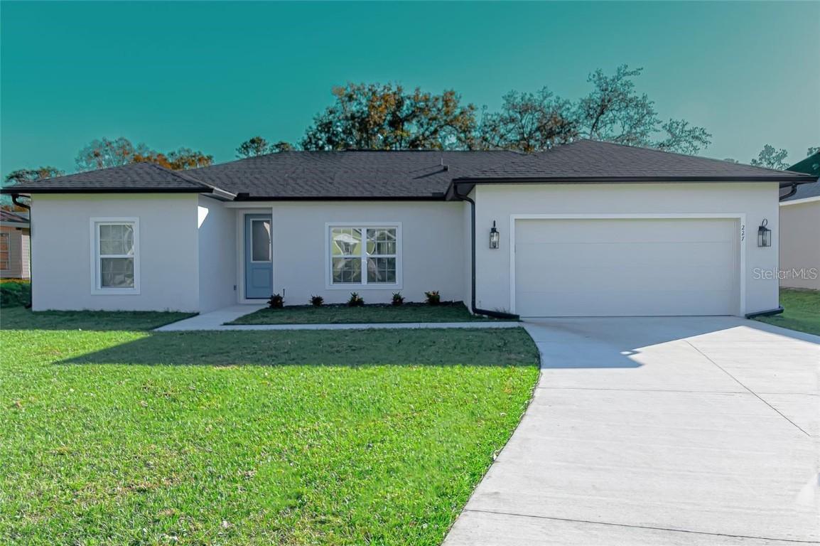 227 W 4th St., Chuluota, FL 32766