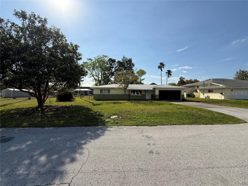 3930 N Seminole Point, Crystal River, FL 34428