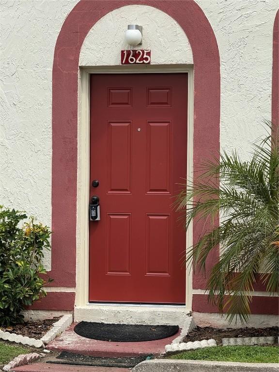1625 Sandy Point Sq. #63, Orlando, FL 32807