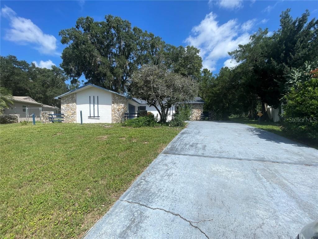 13551 Devenshire Ct., Grand Island, FL 32735