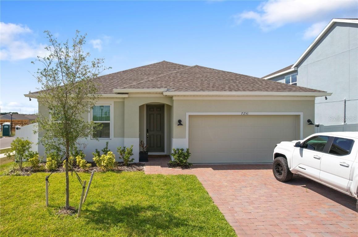 7251 Rolling Leaf Rd., Groveland, FL 34736
