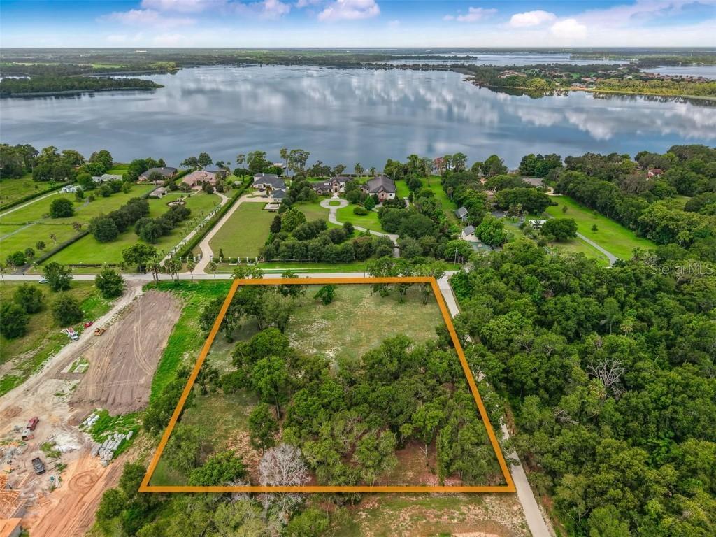 6301 Dora Dr., Mount Dora, FL 32757