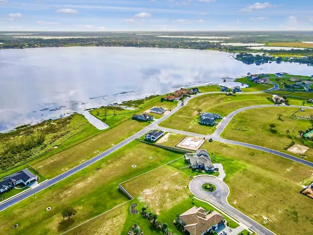 250 Amaryllis Way, Lake Alfred, FL 33850