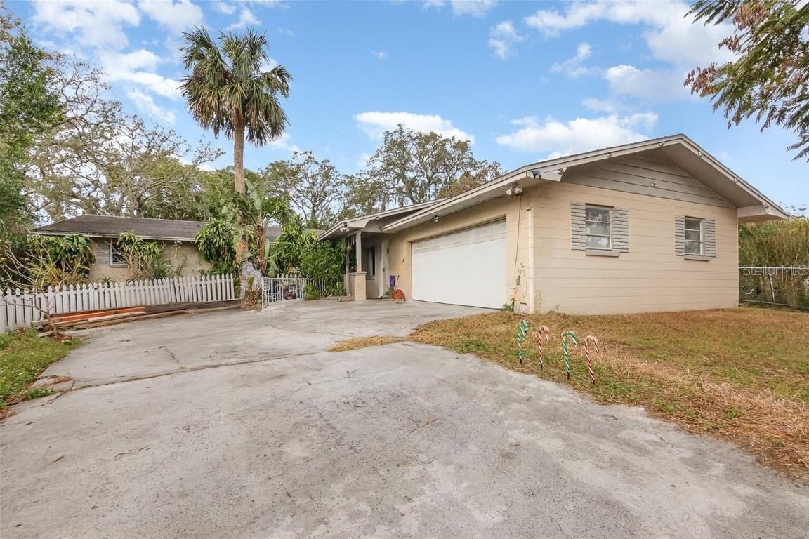 2900 Woodbridge Ln., Orlando, FL 32808