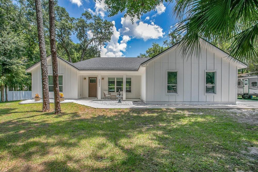 30502 Seaforth Dr., Sorrento, FL 32776