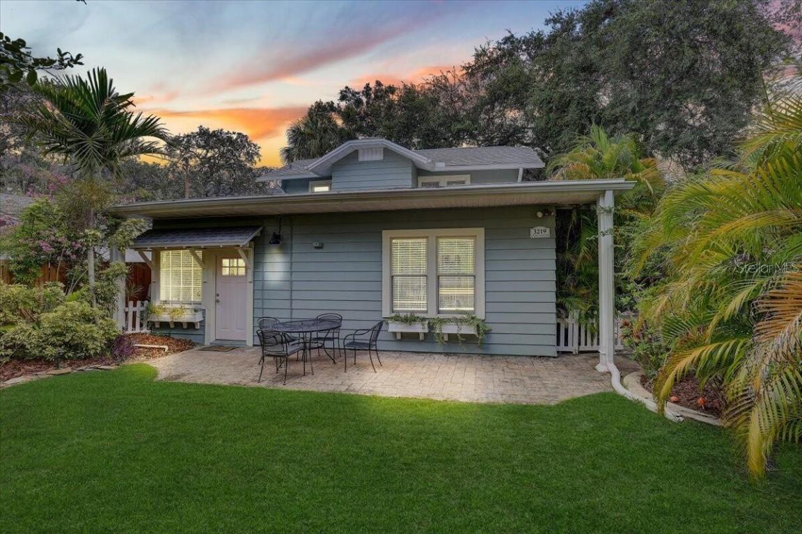 3219 W Hawthorne Rd., Tampa, FL 33611