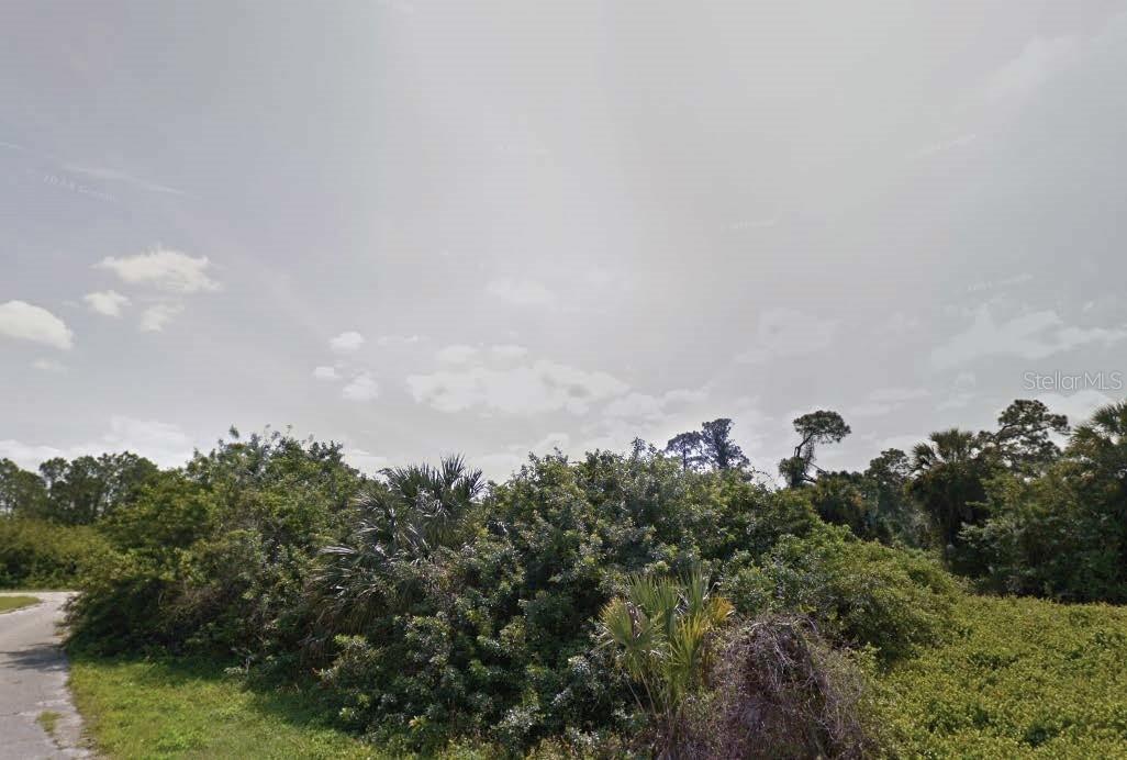 Hampshire Cir., North Port, FL 34288