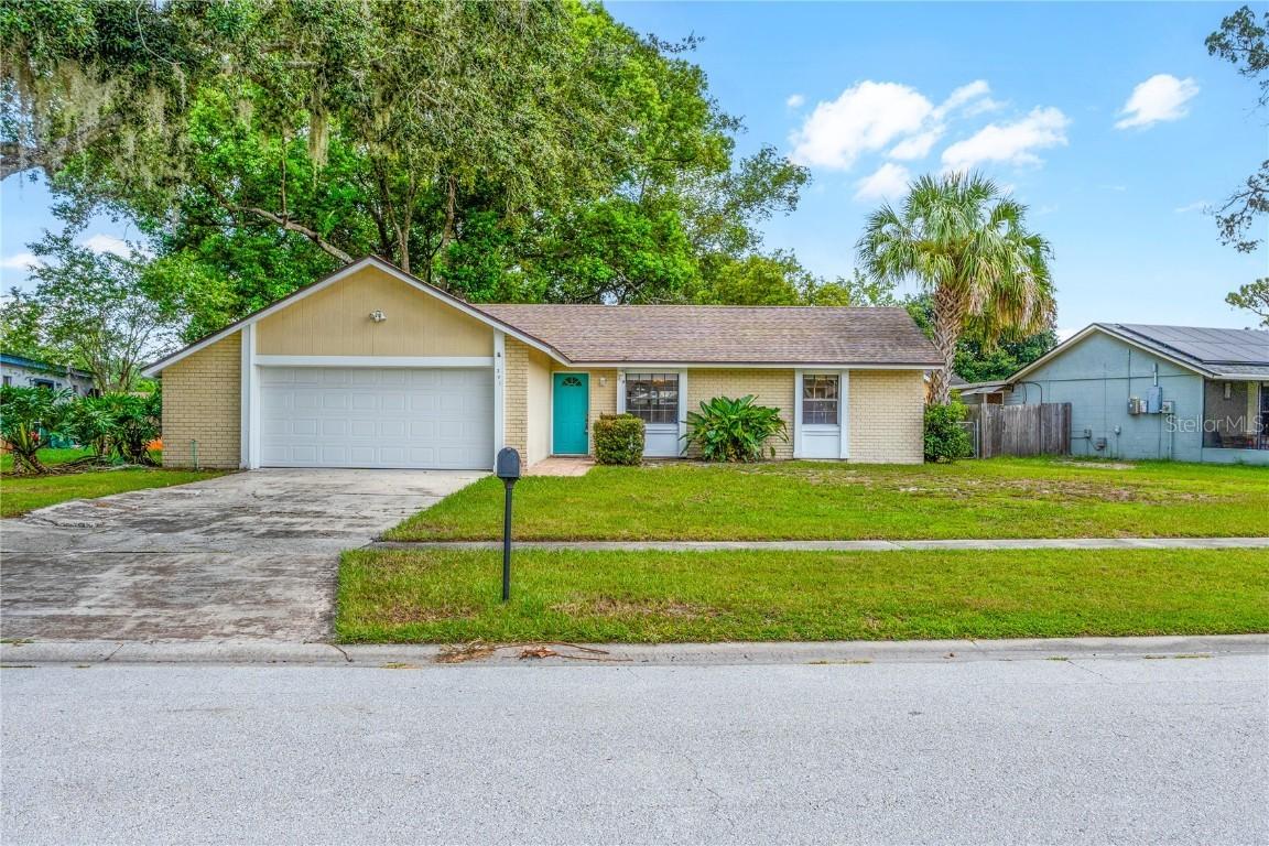 391 Panama Cir., Winter Springs, FL 32708