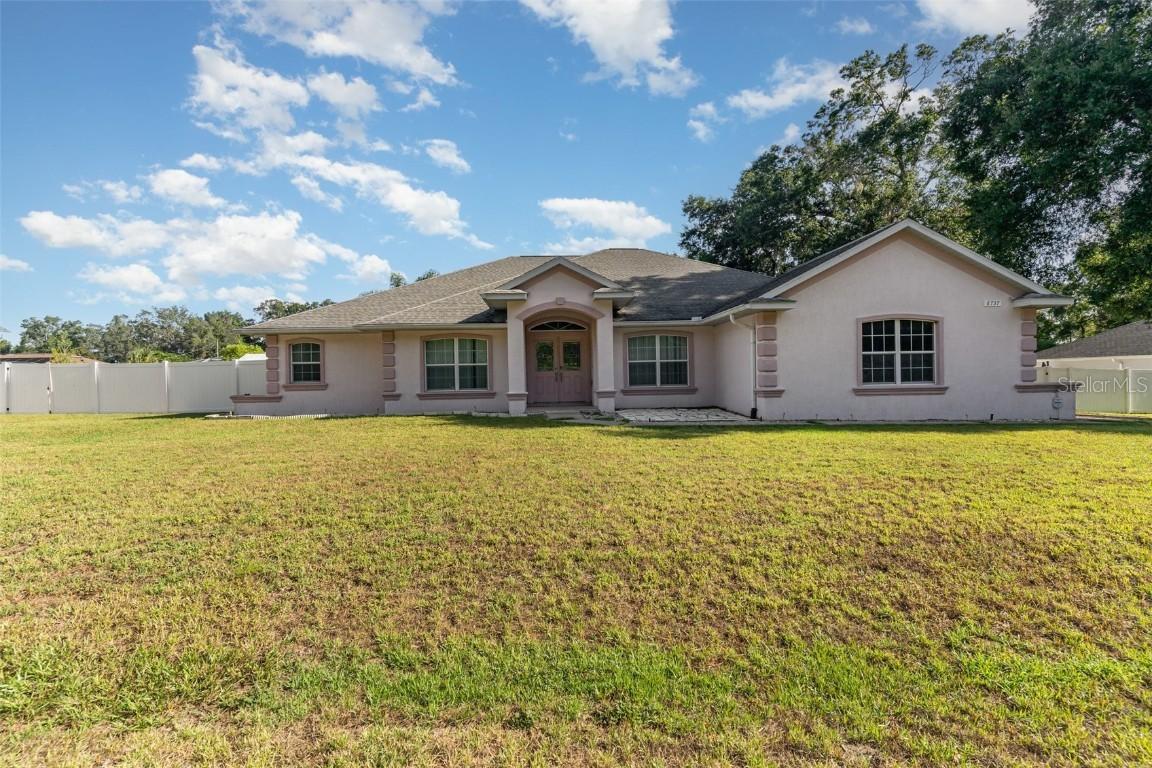 8737 SE 156th St., Summerfield, FL 34491