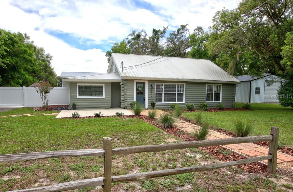 151 Florida Ave., Geneva, FL 32732
