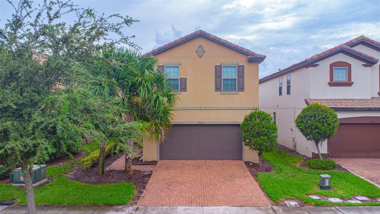 1512 Mumbai Way, Kissimmee, FL 34747