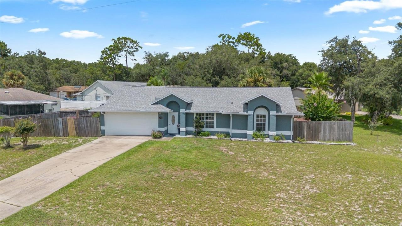 2226 Captain Dr., Deltona, FL 32738