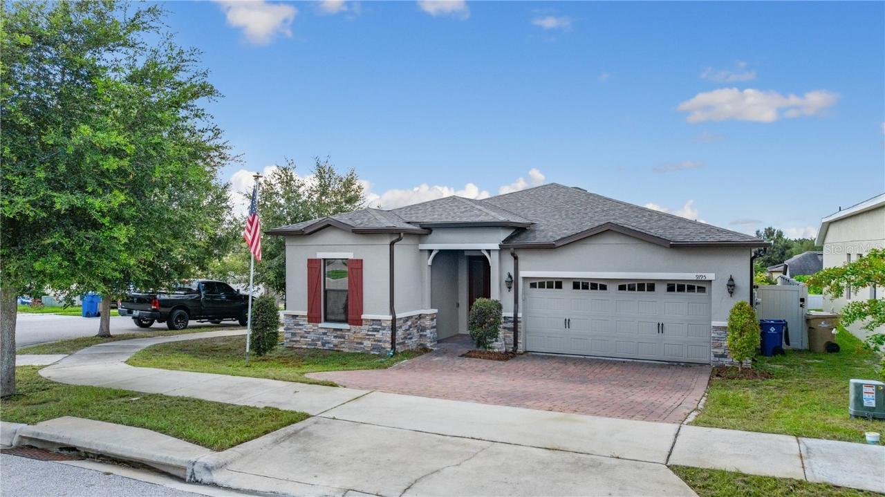9195 Chandler Dr., Groveland, FL 34736