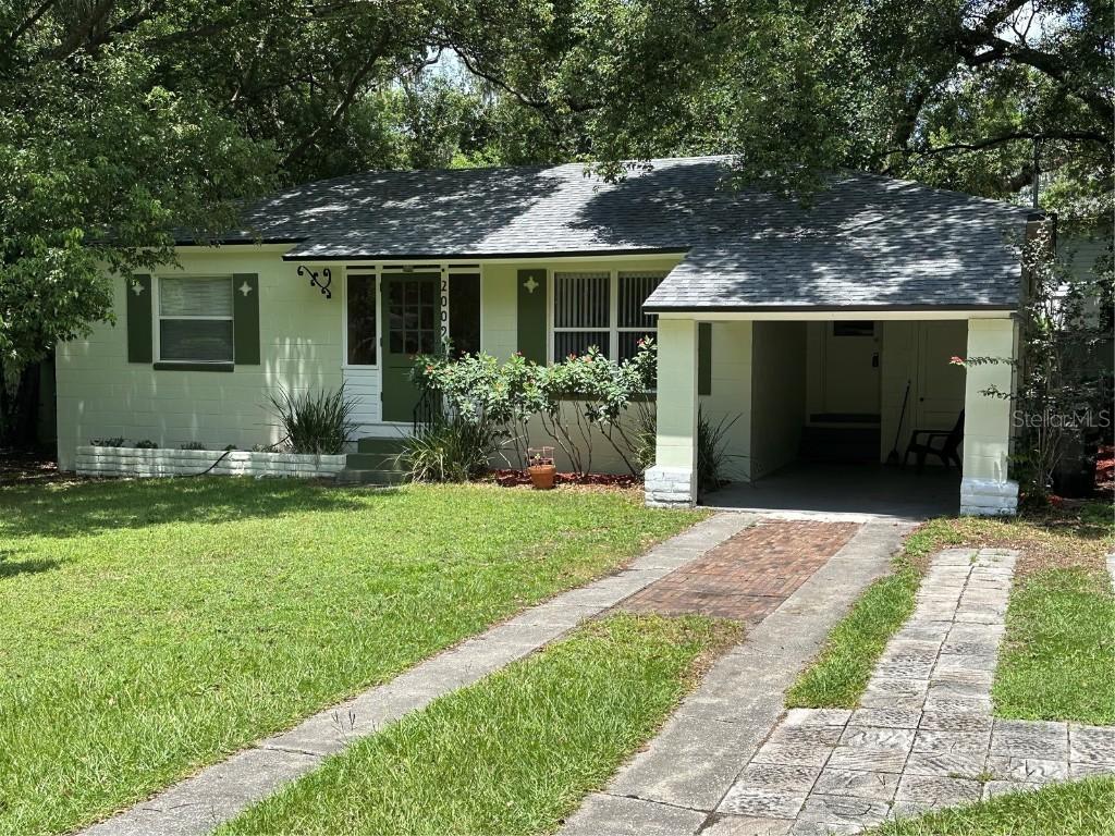 2009 Forest Cir., Orlando, FL 32803