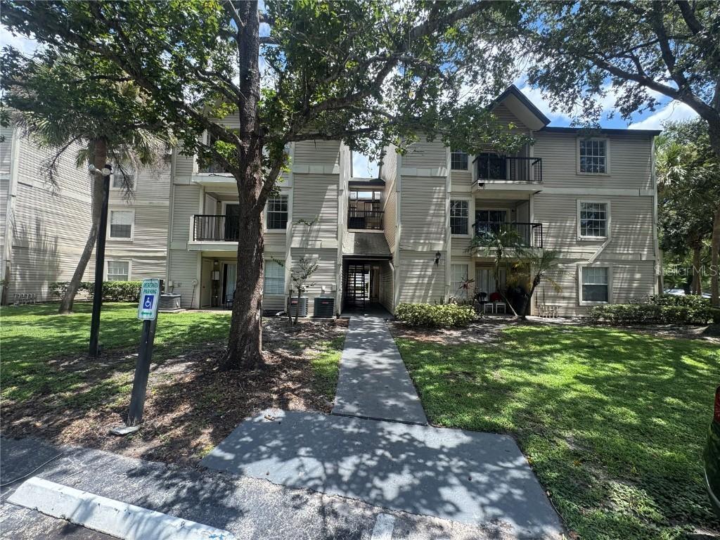 1948 Lake Atriums Cir. #136, Orlando, FL 32839