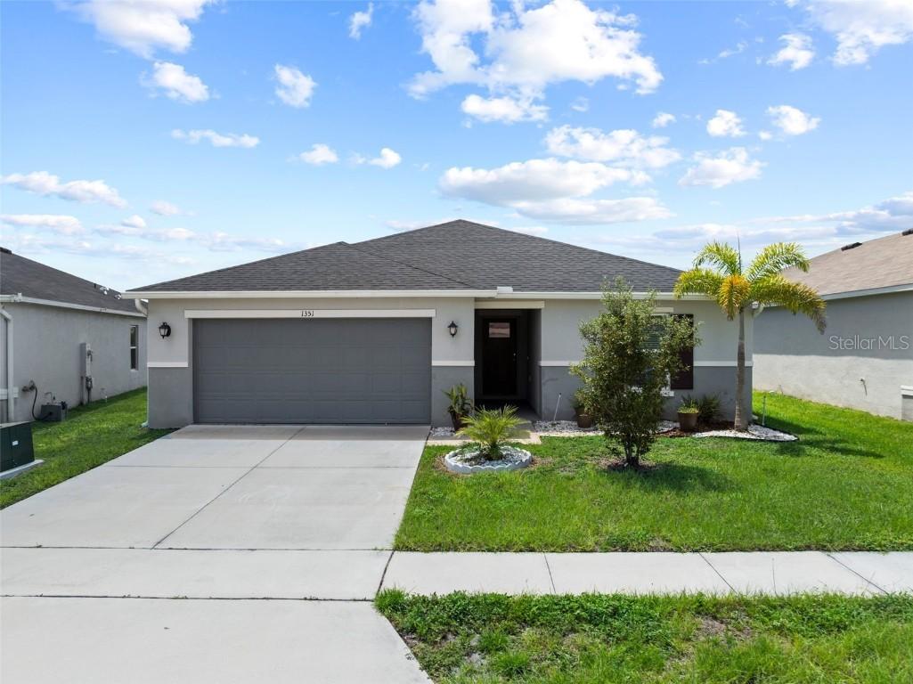 1351 Pompay Dr., Davenport, FL 33896