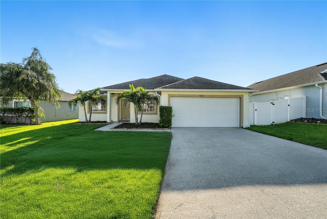 516 Hillcrest Dr., Davenport, FL 33897