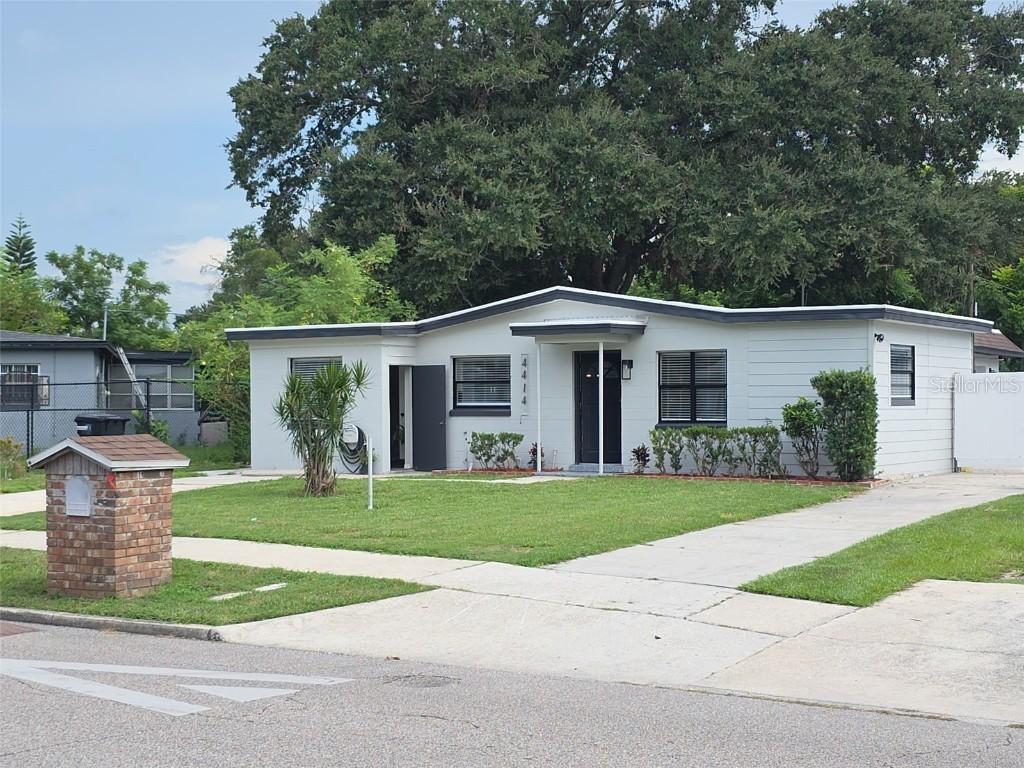 4414 Lake Lawne Ave., Orlando, FL 32808