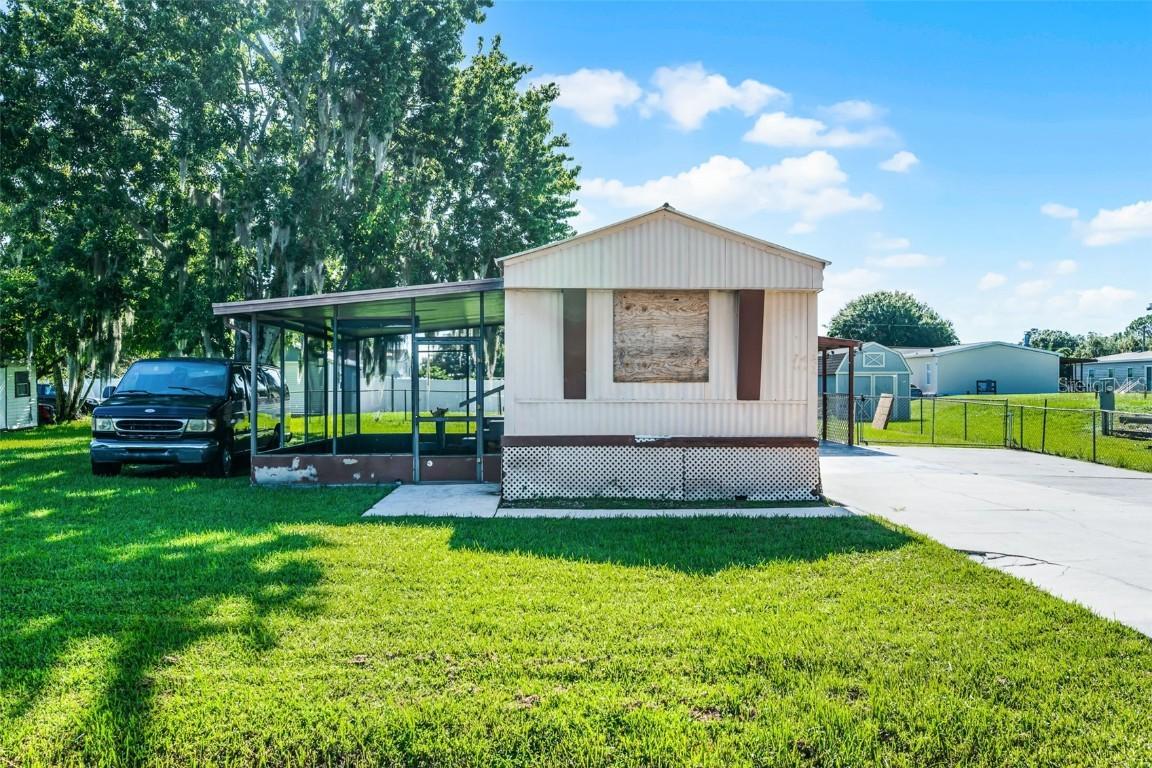 1043 Pineapple Way, Kissimmee, FL 34741